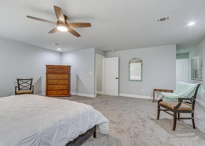 Holiday home Updated ~ 7 Mi To Beach! Pensacola